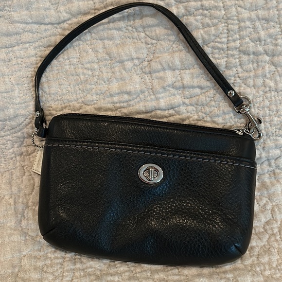Coach wristlet - Picture 2 of 3